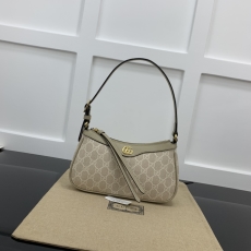 Gucci Hobo Bags